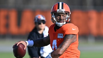 BEREA, OHIO - NOVEMBER 23: Deshaun Watson #4 of the Cleveland Browns throws a pass during a practice at CrossCountry Mortgage Campus on November 23, 2022 in Berea, Ohio.   Nick Cammett/Getty Images/AFP (Photo by Nick Cammett / GETTY IMAGES NORTH AMERICA / Getty Images via AFP)