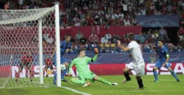 1-0. Vietto marcó el primer tanto.