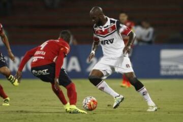 Hechalar y Cortés hicieron los goles para el equipo colombiano en el Atanasio Girardot.