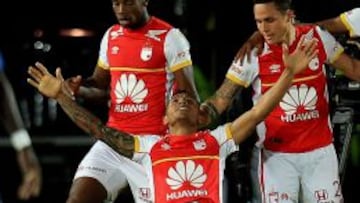 Morelo marcó de cabeza a los 47 minutos del primer tiempo.