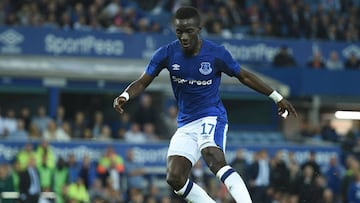 El centrocampista senegalés del Everton, Idryssa Gueye, durante un partido.