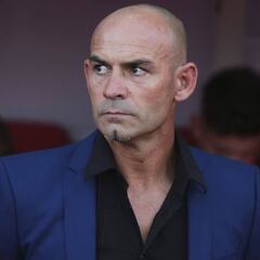 Paco Jémez, flamenco, polémica y fútbol