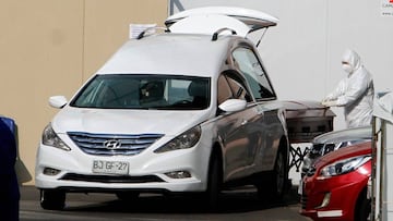 Santiago 31 mayo 2020 Retiran ataud desde el Hospital San Jose Jonnathan Oyarzun/Aton Chile