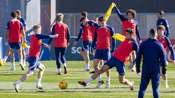 03/02/24 ENTRENAMIENTO ATLETICO DE MADRID 
ARTHUR VERMEEREN PABLO BARRIOS ALVARO MORATA 