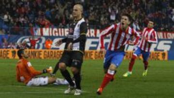 VICTORIA. Pizzi celebra su gol ante el Levante del pasado curso.
