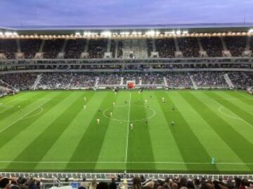 El Matmut Atlantique es la casa del FC Girondins de Bordeaux. Tiene capacidad para 42 mil personas.