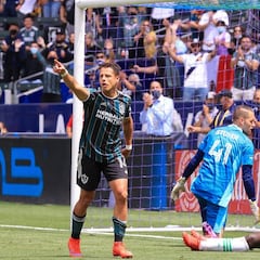 ‘Chicharito’ Hernández scores his seventh goal of the season in MLS