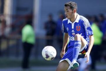 Cristián Cuevas ya suma tres titularidades en la U.