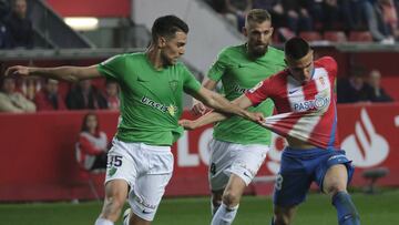 Juan Ibiza, en un partido del Almería.