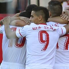 El Sevilla de Berizzo ya carbura y arrasa al Eibar en el Pizjuán