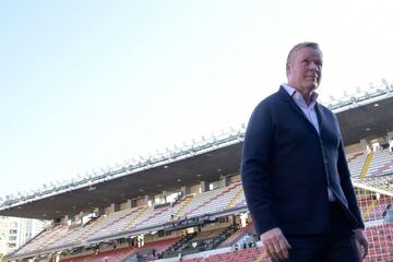 Es oficial: Ronald Koeman ha dejado de ser entrenador del FC Barcelona después de la derrota en su visita al Rayo Vallecano.