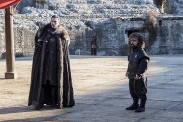 Jon Nieve y Tyrion Lannister, en la temporada 7 de Juego de Tronos