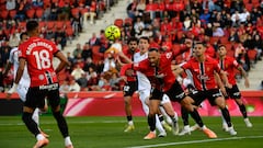 Muriqui y Budimir: lucha de titanes