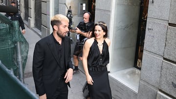 Rosalía y David Broncano a su llegada al programa 'La Revuelta', a 10 de noviembre de 2025, en Madrid (España).
ROSALIA;ESTOPA;LA REVUELTA
José Ruiz / Europa Press
10/11/2025