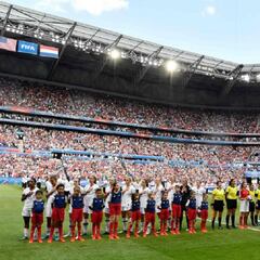 FIFA mantiene su inversión en el fútbol femenino en plena crisis