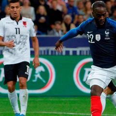 El Dortmund quiere a Ikoné como sustituto de Sancho