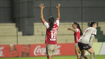 Gabriela Huertas será la referente en el mediocampo de las Leonas ante Alianza Lima.