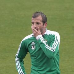 Van der Vaart vuelve a 'rechazar' a la MLS, irá al Midtjylland danés