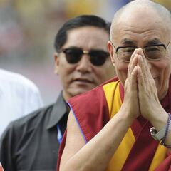 El Dalai Lama se cruza en la futura compra del Milán