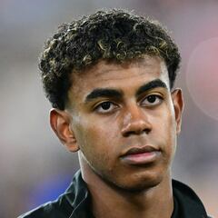 Why is Lamine Yamal not playing for Barcelona today against Osasuna in LaLiga?