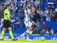 Duje Caleta-Car se retiró ante el Levante por cansancio acumulado tras jugar con su selección.