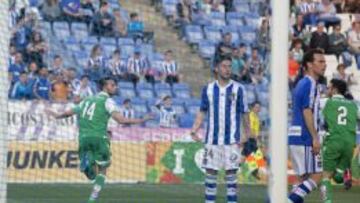 Xavi Torres celebra su tanto ante el Recreativo.