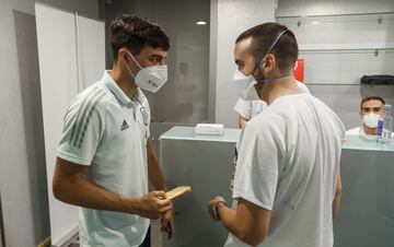 Los jugadores de la Selección reciben su vacuna contra el Covid-19