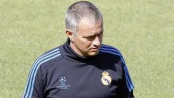 Serratosa: "Mourinho nos ha dicho que va a continuar"
