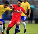 Chile rescata un trabajado empate con un jugador menos