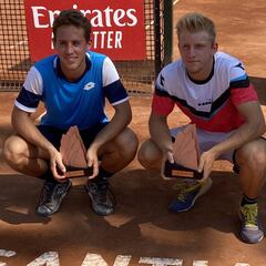 Carballés y Davidovich ganan el título de dobles en Chile