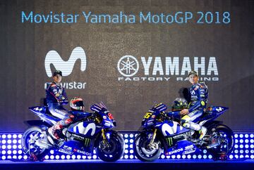 Valentino y Maverick presentan sus Yamaha para 2018