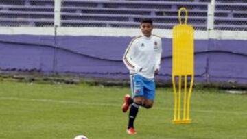 El delantero anotó el primer gol en la victoria 2-0 ante Colombia.