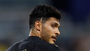 NASHVILLE, TENNESSEE - SEPTEMBER 09: Raul Jimenez #9 of Mexico looks on during the second half of the match against the South Korea at GEODIS Park on September 09, 2025 in Nashville, Tennessee. Johnnie Izquierdo/Getty Images/AFP (Photo by Johnnie Izquierdo / GETTY IMAGES NORTH AMERICA / Getty Images via AFP)