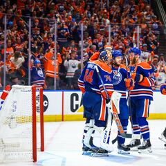 Edmonton Oilers one step closer to NHL history