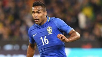Alex Sandro entra en la convocatoria de Brasil ante Chile