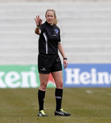 Joy Neville: la árbitra que es historia viva del rugby