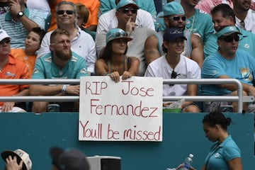 Las imágenes del dolor y llanto por la muerte de José Fernández