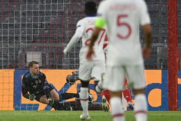 0-1. Manuel Neuer en el primer golque marcó Kylian Mbappé.