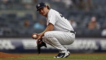 Ante las acusaciones de que ha modificado pelotas durante su carrera profesional, el lanzador de los Yankees evitó hablar de más.