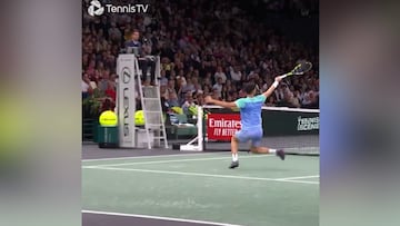 ¿Habían visto a un tenista haciendo esgrima? Alcaraz y su punto de locura en la red