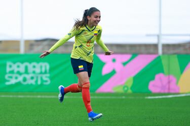 Isabella se suma a la lista de jugadoras borradas en Selección Colombia desde 2019, una vez terminados los Juegos Panamericanos, cuando decidieron alzar su voz en contra de presuntas irregularidades de la Federación Colombiana de Fútbol. “Las denuncias me costaron mi puesto en la Selección Colombia”, aseguró para El País.
