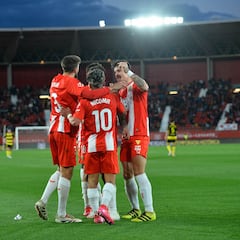 Baño y masaje para el Almería ante un Zaragoza incapaz