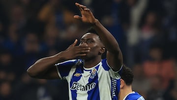 Samu celebra su gol ante el AVS.