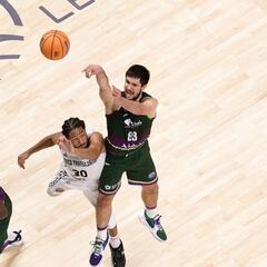 El Unicaja sigue su idilio con la mediocridad