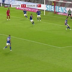 La imagen de lo sobrado que va el Bayern: Lewandowski en el 6-0