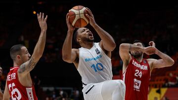 Eric Gordon, escolta de Bahamas, penetra ante el Líbano en el Preolímpico de Valencia.