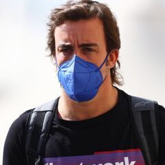 "Verstappen merece el título de pilotos y Mercedes, equipos"