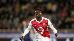 Balogun supera a Raúl Jiménez