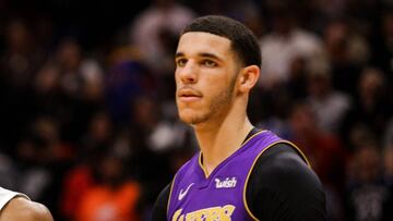 Mar 22, 2018; New Orleans, LA, USA; New Orleans Pelicans guard Rajon Rondo (9) smiles towards Los Angeles Lakers guard Lonzo Ball (2) during the fourth quarter at the Smoothie King Center. The Pelicans defeated the Lakers 128-125. Mandatory Credit: Derick E. Hingle-USA TODAY Sports