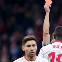 Los árbitros enredan más la melé